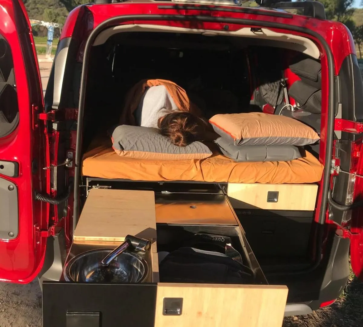 Luxury tent Dacia Dokker Camperiz Hotel Palma de Mallorca
